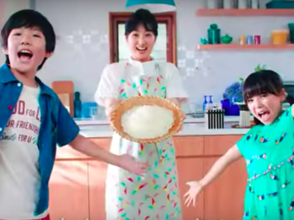 マルちゃんのCMにグローアップの生徒さんが出演しました！